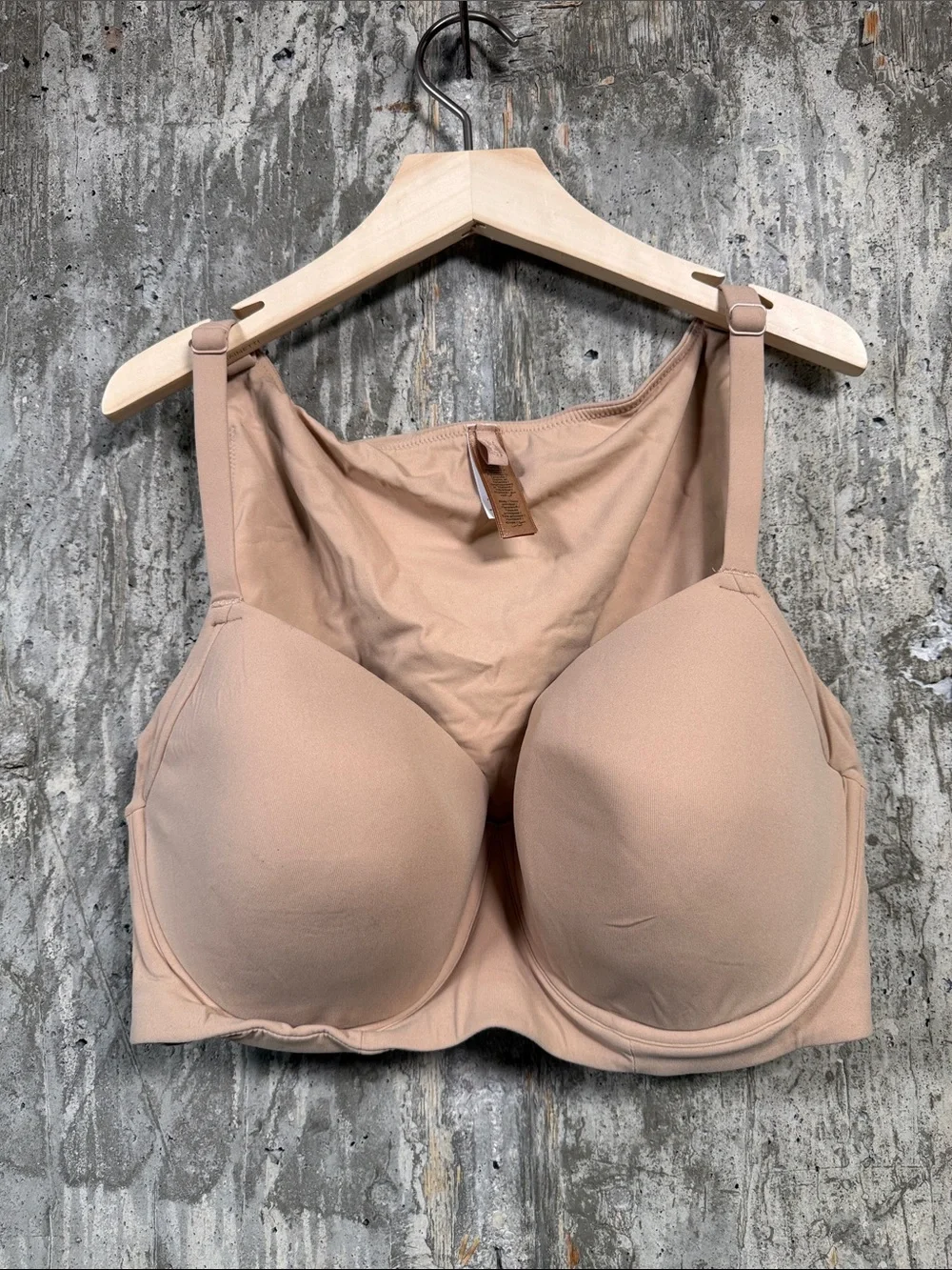 SKIMS Women's Fits Everybody Back Smoothing Full Coverage Bra Size 30D in Clay
